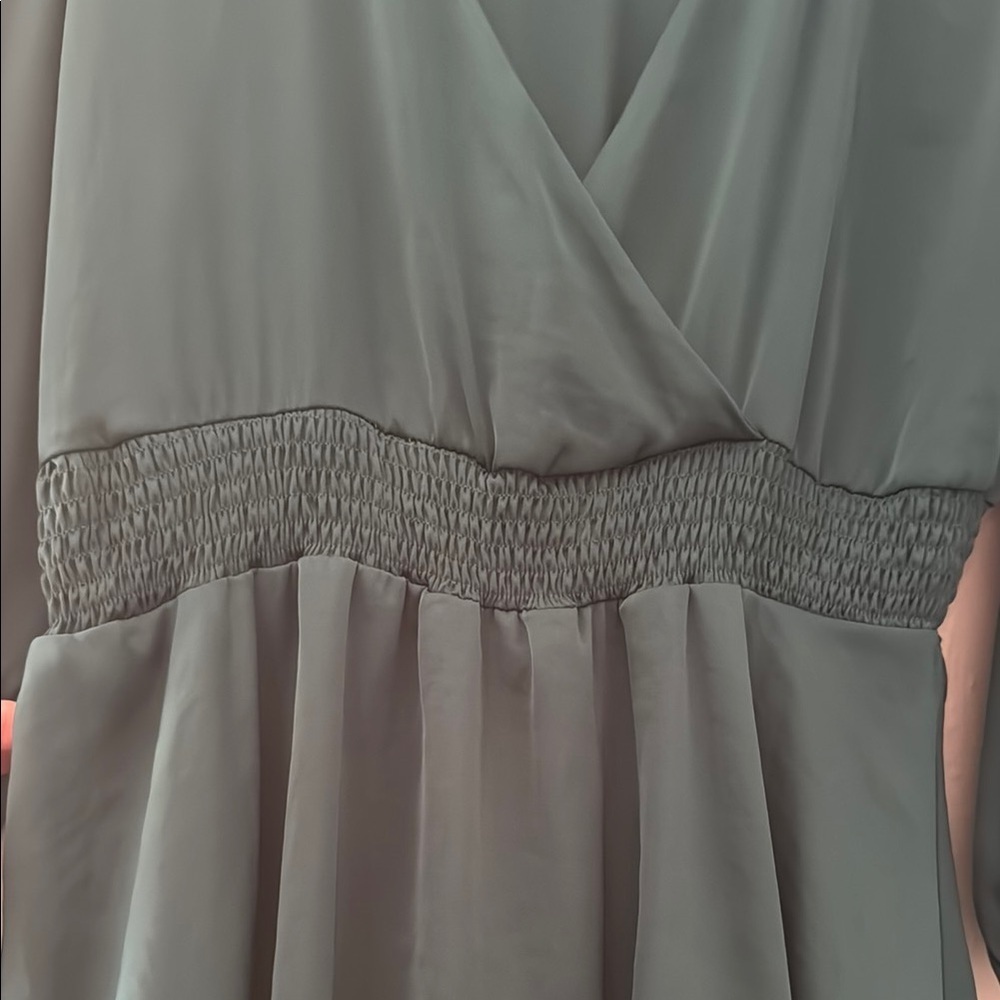 Zara Green Midi Dress with Bishop Sleeves and V-Neck 103 - Picture 5 of 8